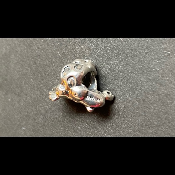 Chamilia yoga frog charm - Picture 5 of 5